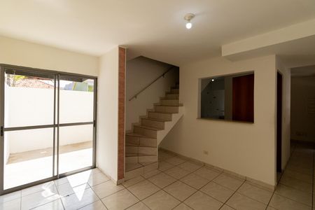 Sala de casa à venda com 4 quartos, 94m² em Itaquera, São Paulo