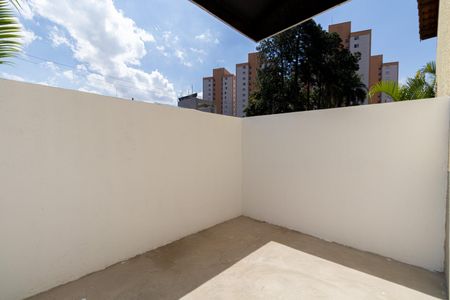 Varanda Sala de casa à venda com 4 quartos, 94m² em Itaquera, São Paulo