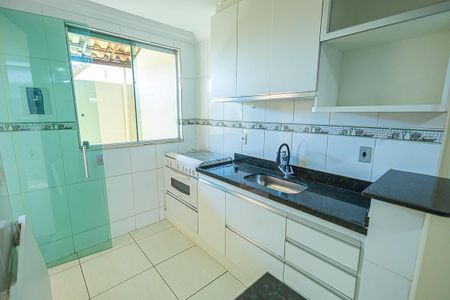 cozinha de casa à venda com 2 quartos, 70m² em Jardim Leblon, Belo Horizonte