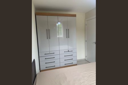 Quarto 2 de apartamento para alugar com 2 quartos, 48m² em Del Castilho, Rio de Janeiro