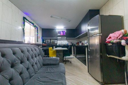 Sala e Cozinha de casa para alugar com 2 quartos, 110m² em Vila Londrina, São Paulo