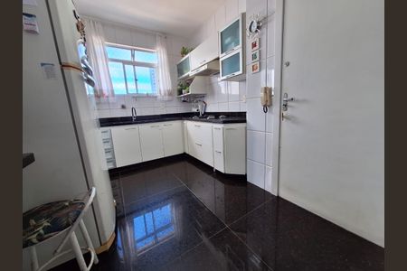 Apartamento à venda com 4 quartos, 200m² em Castelo, Belo Horizonte