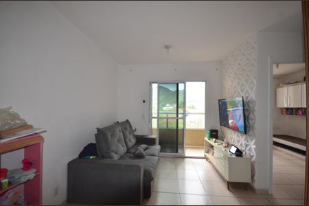 Sala de apartamento para alugar com 2 quartos, 51m² em Jardim Sulacap, Rio de Janeiro