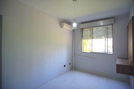 Sala de apartamento para alugar com 3 quartos, 62m² em Jardim Itu, Porto Alegre