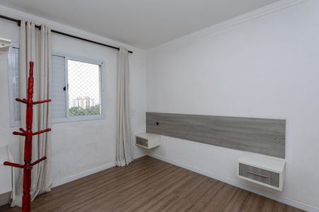 Quarto 1 de apartamento para alugar com 2 quartos, 60m² em Jardim Maria Rosa, Taboão da Serra