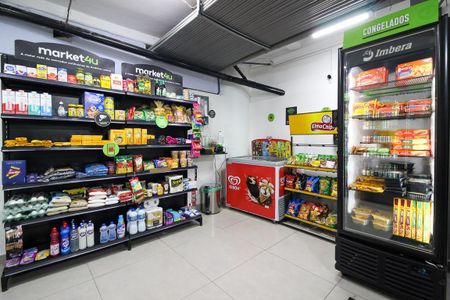 Studio para alugar com 40m², 1 quarto e sem vaga Studio para alugar com 40m², 1 quarto e sem vagaÁrea comum - Mercadinho