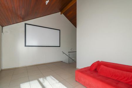 Sala 2 / Sótão de casa para alugar com 3 quartos, 266m² em Chácara das Pedras, Porto Alegre