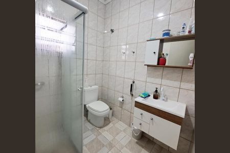 Banheiro de casa à venda com 2 quartos, 82m² em Umuarama, Osasco