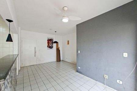 Sala de apartamento para alugar com 2 quartos, 60m² em Canto do Forte, Praia Grande
