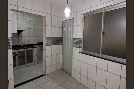 Cozinha de apartamento para alugar com 3 quartos, 80m² em Pirajá, Belo Horizonte