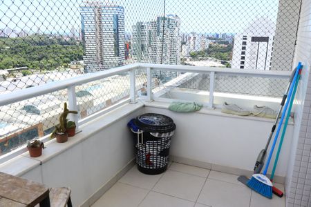 Sacada de kitnet/studio para alugar com 1 quarto, 59m² em Caminho das Árvores, Salvador