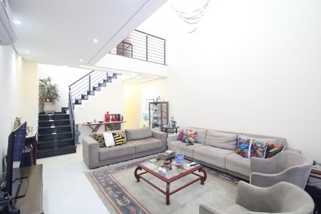 Casa à venda com 6 quartos, 280m² em Interlagos, São Paulo