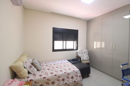 Casa à venda com 6 quartos, 280m² em Interlagos, São Paulo