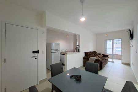 Sala de apartamento para alugar com 2 quartos, 75m² em Jardim Real, Praia Grande