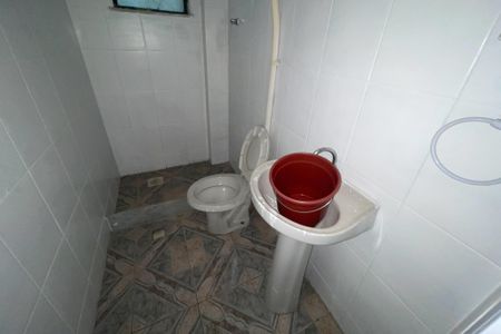 Banheiro de casa para alugar com 1 quarto, 101m² em Parque Lafaiete, Duque de Caxias