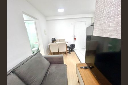 Sala de apartamento para alugar com 2 quartos, 35m² em Vila Galvão, Guarulhos