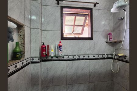 Casa de condomínio para alugar com 85m², 2 quartos e sem vagaBanheiro 