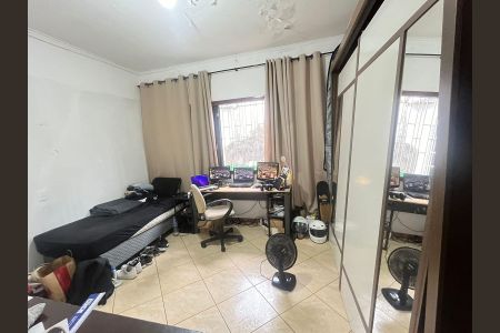Casa à venda com 3 quartos, 220m² em Vila Vitória, Santo André