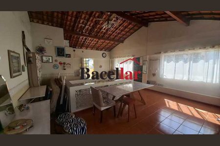 Casa à venda com 3 quartos, 240m² em Vila Isabel, Rio de Janeiro