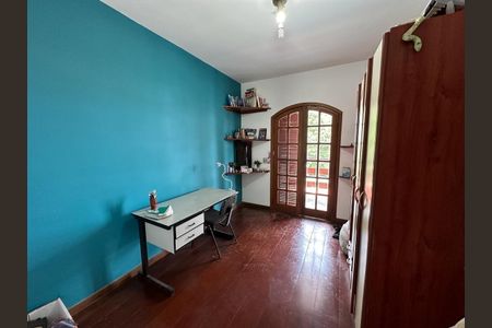 Casa à venda com 4 quartos, 250m² em Jardim Sao Luiz, São Paulo