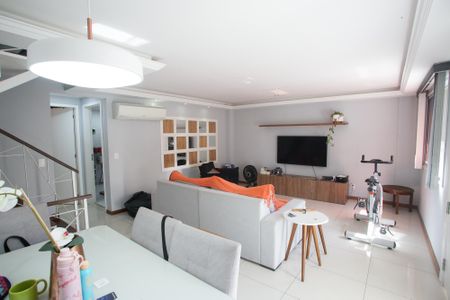 Sala de casa de condomínio para alugar com 5 quartos, 240m² em Freguesia (jacarepaguá), Rio de Janeiro