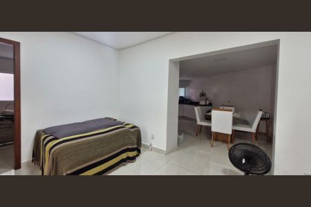 Casa à venda com 5 quartos, 470m² em Várzea, Lagoa Santa