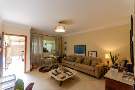 Sala de casa à venda com 3 quartos, 150m² em Piqueri, São Paulo