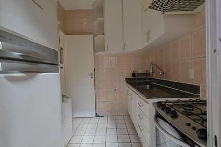Cozinha de apartamento à venda com 2 quartos, 60m² em Santa Branca, Belo Horizonte