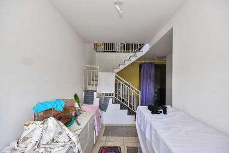 Corredor de casa para alugar com 3 quartos, 90m² em Vila Gomes, São Paulo