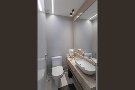 Lavabo de apartamento à venda com 4 quartos, 143m² em Santo Antônio, Belo Horizonte