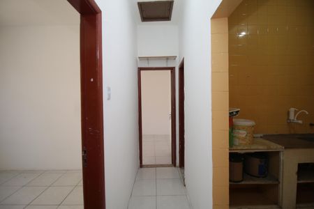 Corredor de apartamento à venda com 2 quartos, 80m² em Olaria, Rio de Janeiro