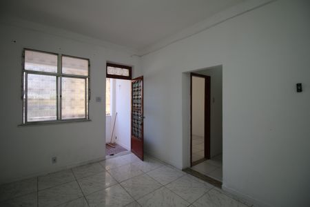 Sala de apartamento à venda com 2 quartos, 80m² em Olaria, Rio de Janeiro
