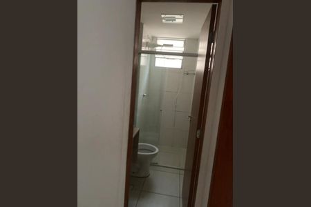 Banheiro de apartamento para alugar com 2 quartos, 50m² em Frei Leopoldo, Belo Horizonte