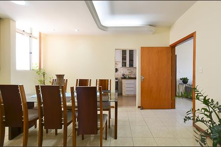 Sala de jantar de apartamento à venda com 3 quartos, 90m² em Cidade Nova, Belo Horizonte