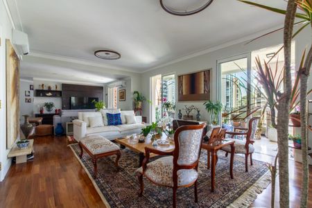 Apartamento à venda com 3 quartos, 260m² em Jardim Fonte do Morumbi, São Paulo