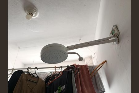 Banheiro de kitnet/studio à venda com 1 quarto, 29m² em Pinheiros, São Paulo