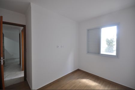 Quarto 1 de apartamento à venda com 2 quartos, 45m² em Vila Nivi, São Paulo
