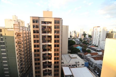 Quarto - Vista de apartamento para alugar com 1 quarto, 40m² em Centro, Campinas