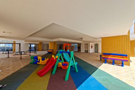 Apartamento para alugar com 60m², 2 quartos e 1 vaga Apartamento para alugar com 60m², 2 quartos e 1 vagaÁrea comum - Playground