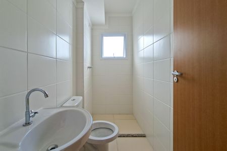 Apartamento para alugar com 60m², 2 quartos e 1 vaga Apartamento para alugar com 60m², 2 quartos e 1 vagaBanheiro da Suíte