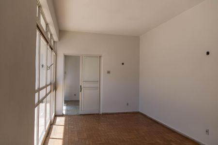 Sala 2 de casa à venda com 5 quartos, 210m² em Prado, Belo Horizonte