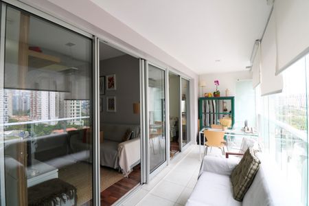 Varanda de kitnet/studio à venda com 1 quarto, 49m² em Itaim Bibi, São Paulo