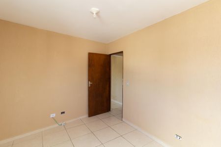 Quarto 1 de casa para alugar com 2 quartos, 68m² em Vila Rosaria, São Paulo