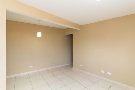 Casa para alugar com 2 quartos, 68m² em Vila Rosaria, São Paulo