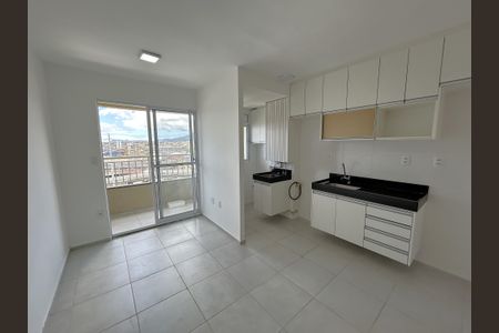Sala de apartamento para alugar com 2 quartos, 40m² em Inhaúma, Rio de Janeiro