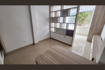 Sala de kitnet/studio para alugar com 1 quarto, 42m² em Boqueirão, Santos