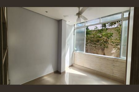 Quarto de kitnet/studio para alugar com 1 quarto, 42m² em Boqueirão, Santos