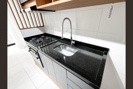 Cozinha de apartamento para alugar com 1 quarto, 28m² em Vila Romana, São Paulo