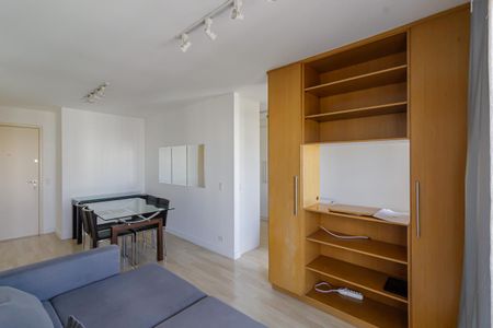 Sala de apartamento para alugar com 1 quarto, 43m² em Indianópolis, São Paulo