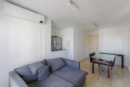 Sala de apartamento para alugar com 1 quarto, 43m² em Indianópolis, São Paulo
